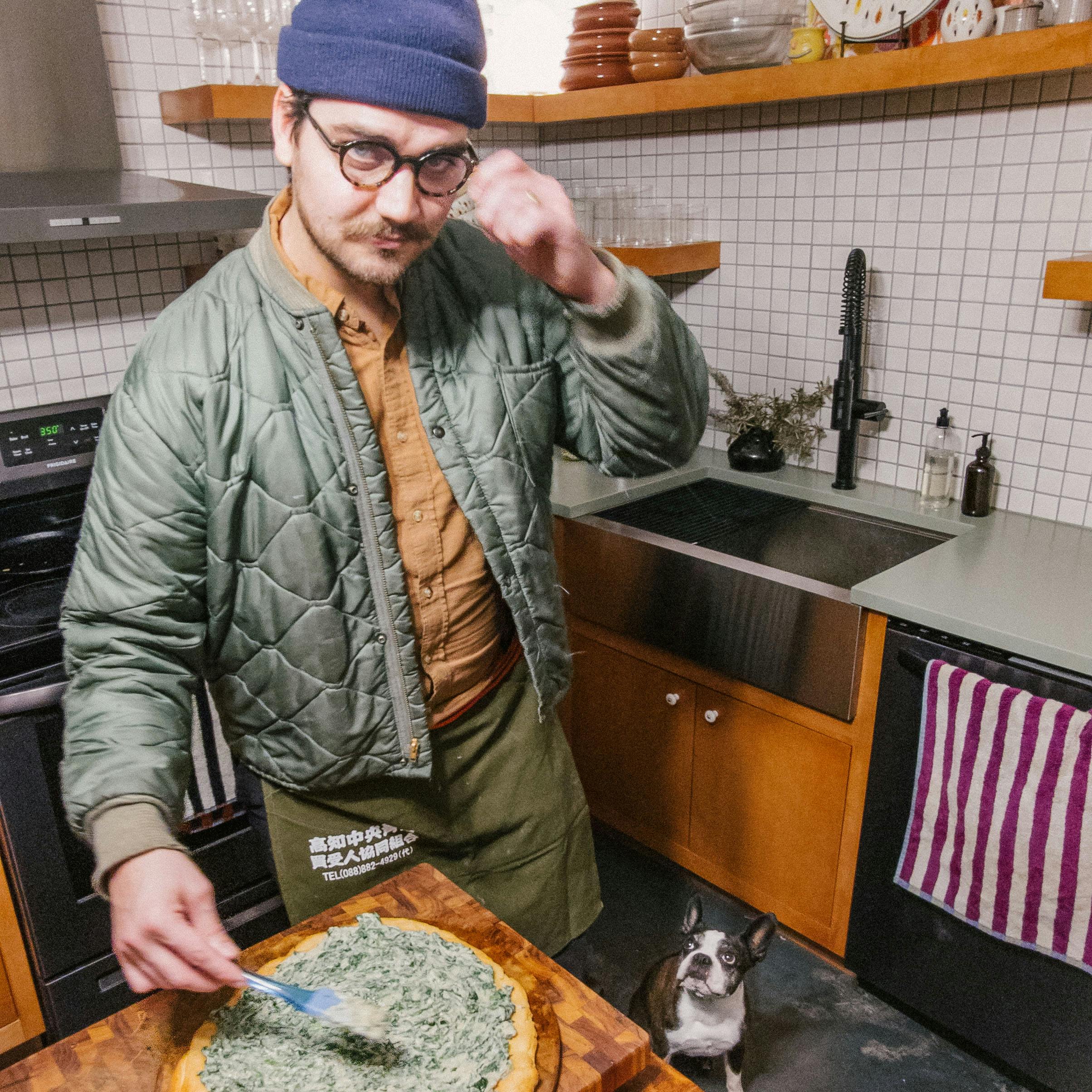 portrait of jeff bryson cooking pizza